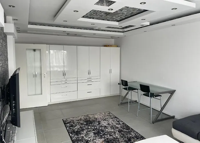 Ismail 2 Zi. Kranichstein Bed & Breakfast